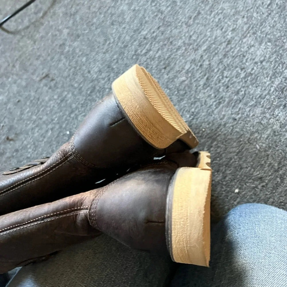 Sorel Brown Lug Sole Snow Boots, size 8 - Picture 4 of 6